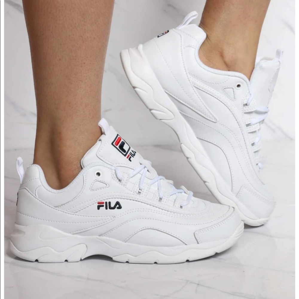 NIB FILA Women's Disarray Sneaker